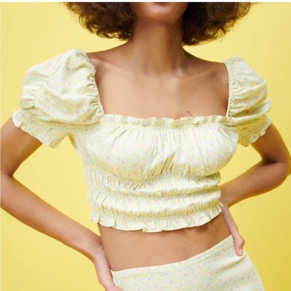(A3) ZARA SATIN EFFECT PRINTED TOP, size L - Picture 4 of 13